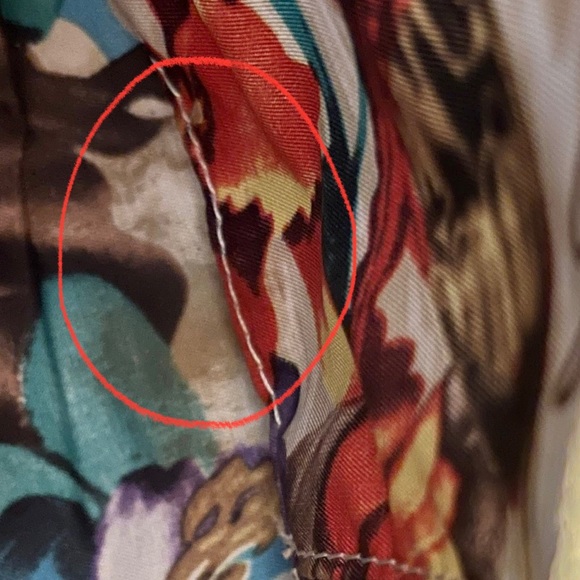 Rare GUC Sharif Silver Metallic Crossbody - Picture 8 of 10